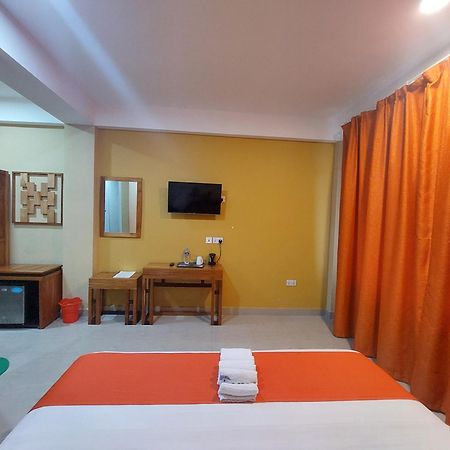 Dolphin Hotel Tanga Exterior photo